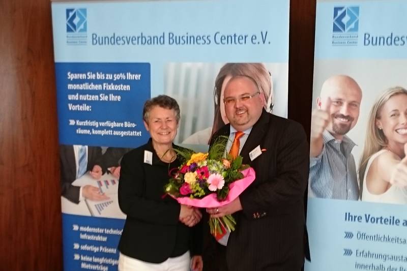 Lars Henckel folgt auf Bernhilde Luft im Bundesvorstand Business Center